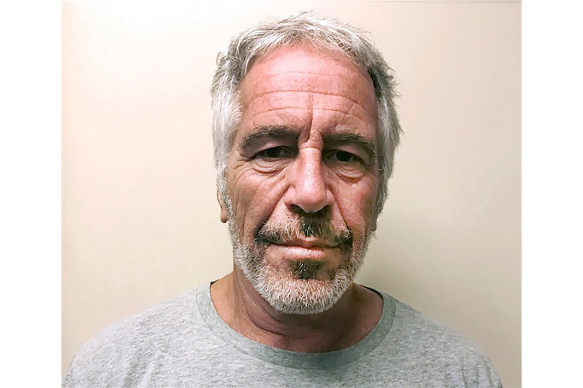 Dieses Foto, zur Verfügung gestellt vom New York State Sex Offender Registry, zeigt Jeffrey Epstein nach der Verhaftung.