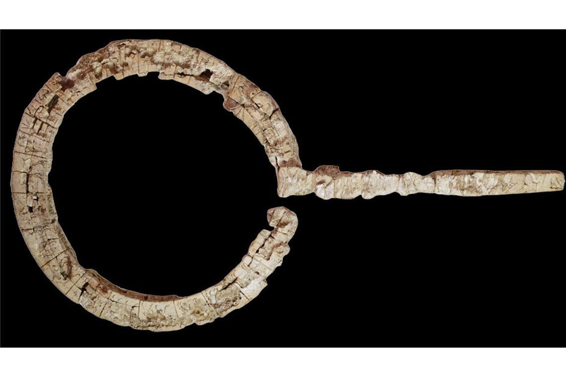 Kann die Schrift der Minoer jetzt entschlüsselt werden? Dieses rund 3700 Jahre alte in Knossos entdeckte Elfenbeinobjekt trägt die bisher längste bekannte Inschrift in der noch nicht entzifferten Linearschrift A der Minoer.