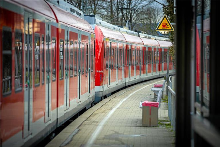 Digitaler und moderner soll der Maubacher Bahnhof 2027 werden. Foto: Alexander Becher