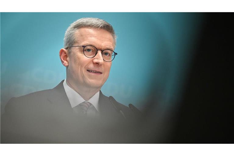 Digitalminister Wildberger hat sich dafür ausgesprochen, das europäische Digitalgesetz DSA konsequent durchzusetzen. (Archivbild)