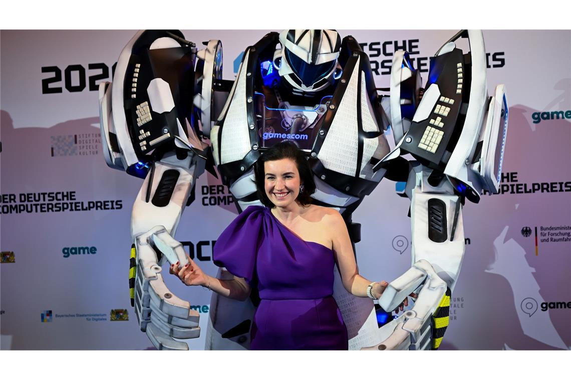 Digitalministerin Dorothee Bär (CSU) verkündete den Hauptgewinner.