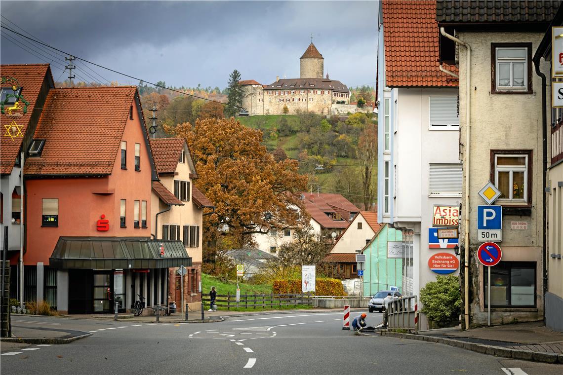 Hafner-Stiftung investiert in das Ärztehaus in Oppenweiler Direkt an der Hauptstraße Oppenweilers, auf der Höhe der Bushaltestelle, soll das Haus der Gesundheit entstehen. Foto: Alexander Becher