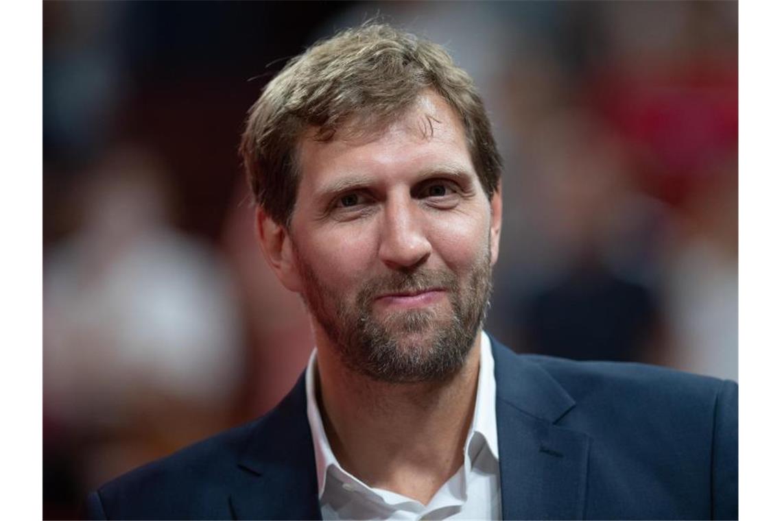 Dirk Nowitzki gefällt die Doku über Michael Jordan bei den Chicago Bulls. Foto: Swen Pförtner/dpa