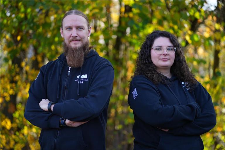 Dirk Rohoff und Ronja Weller von der Mobilen Jugendarbeit versuchen, den Jugendlichen bei ihren Sorgen zu helfen. Archivfoto: Alexander Becher