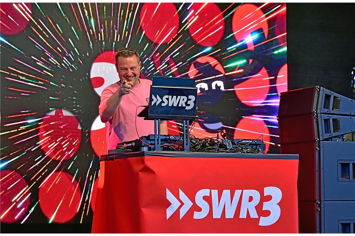 DJ Josh Kochhann ist zu Beginn der Party noch guter Dinge. SWR3 Mixed Music Part...