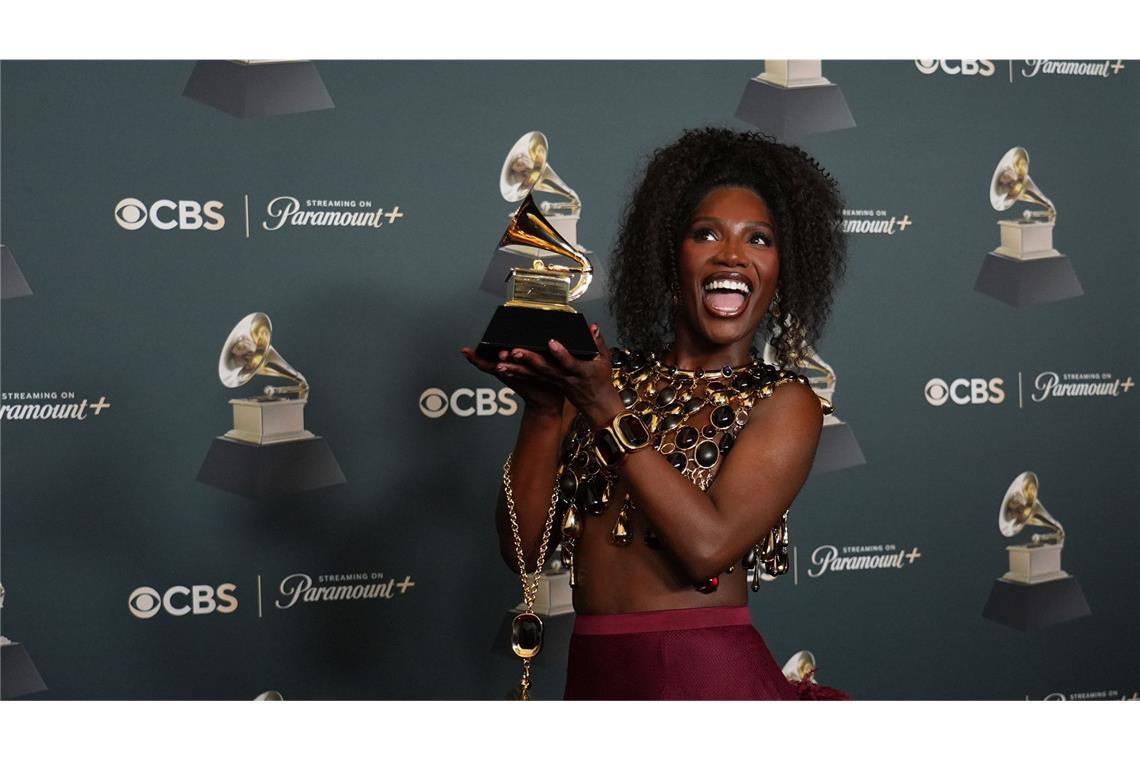 Grammys ungewohnt politisch –  Bad Bunny mit bestem Album