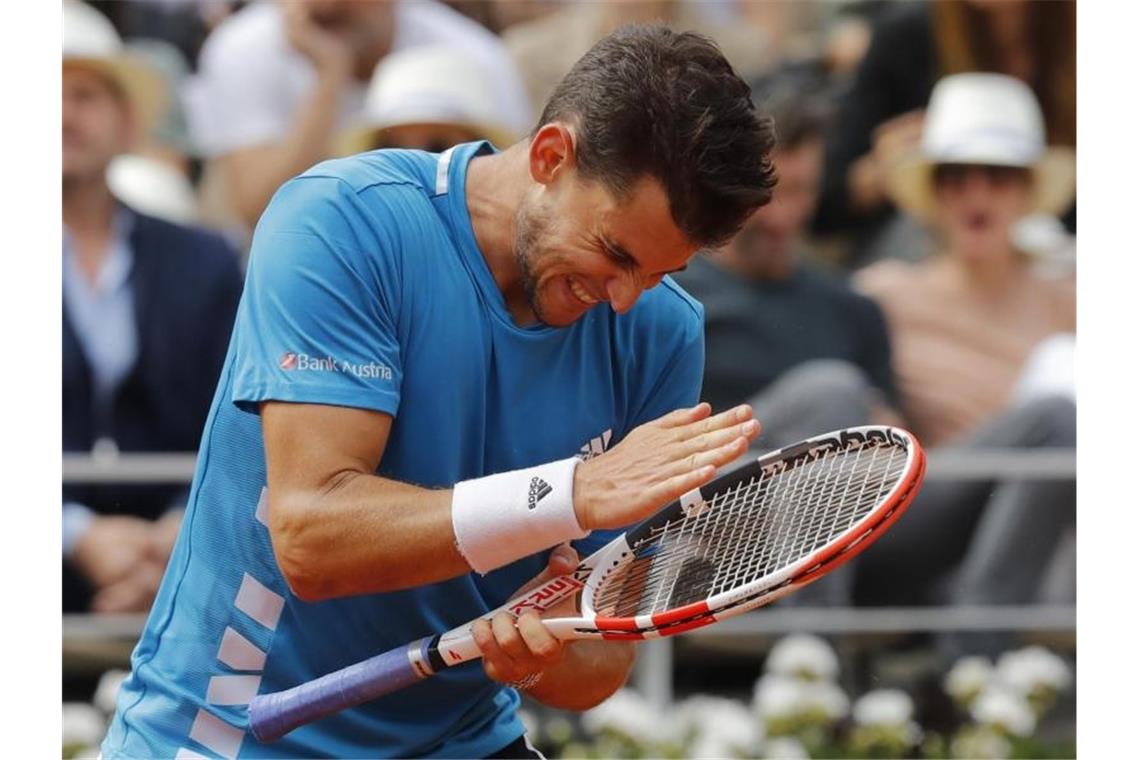 Dominic Thiem gewann zwar den zweiten Satz, blieb in der Folge aber klar unterlegen. Foto: Michel Euler/AP