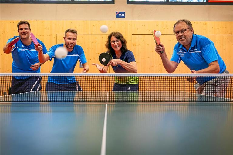 Dominik, Julian, Claudia und Jürgen Wörner (von links) sind aus der Tischtennisabteilung des TV Murrhardt kaum wegzudenken. Foto: Alexander Becher