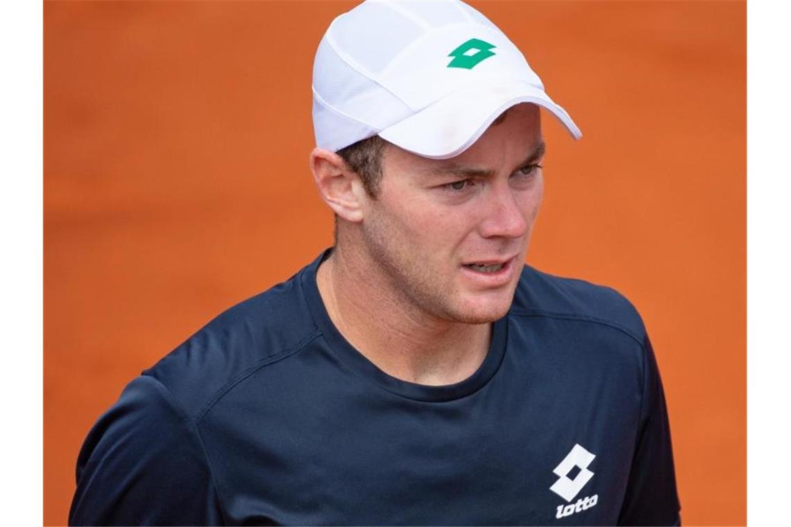 Koepfer möchte nach Tokio: Olympia „wäre ein Traum“ Dominik Koepfer hält zwei Tennisbälle in der Hand. Foto: Sven Hoppe/dpa