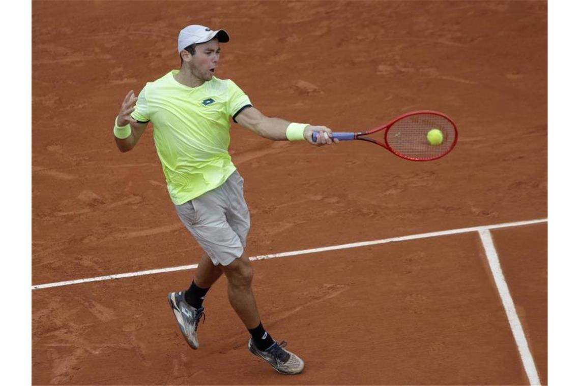 Dominik Koepfer ist in Paris an Stan Wawrinka gescheitert. Foto: Alessandra Tarantino/AP/dpa