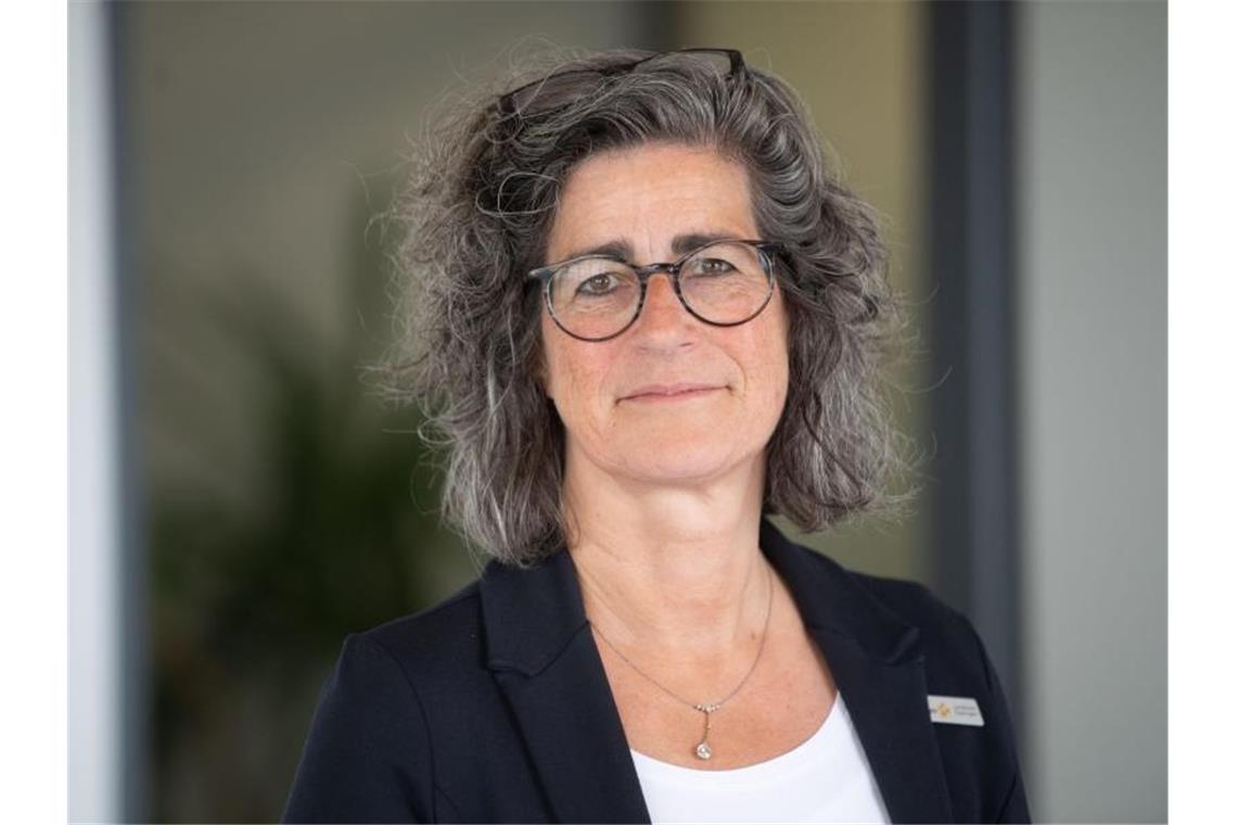 Corona auf der Spur: Kontakt-Ermittler im Gesundheitsamt Dominique Scheuermann, Leiterin des Gesundheitsamt des Landkreises Esslingen, steht in ihrem Büro. Foto: Marijan Murat/dpa