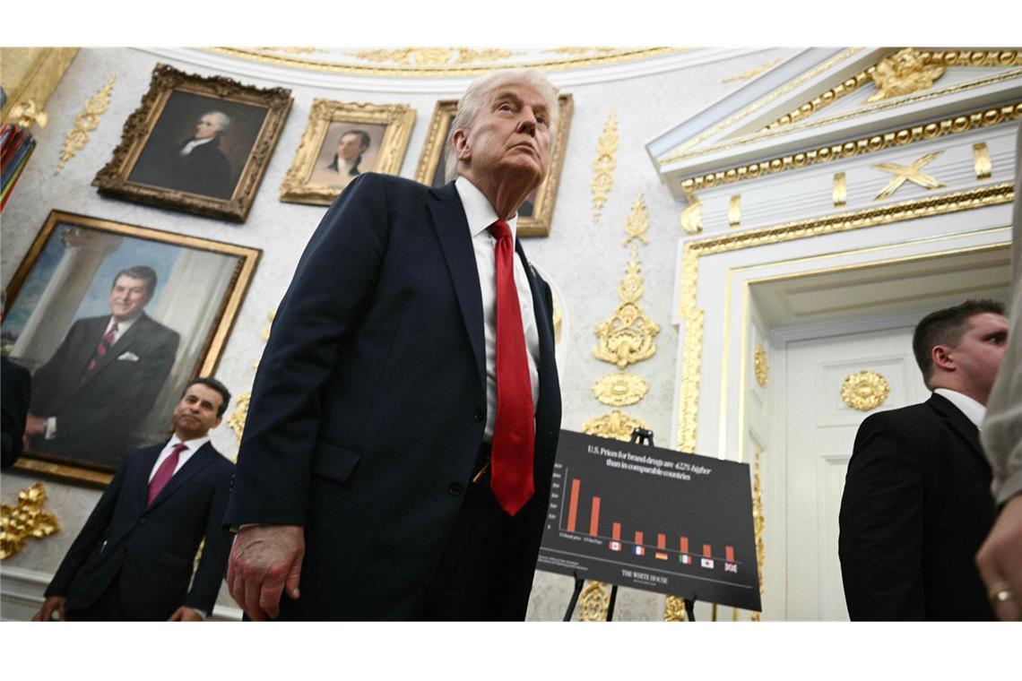 Donald Trump behauptet, US-Bürger würden künftig „die niedrigsten Preise“ für Arzneimittel zahlen.