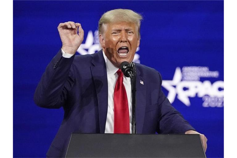Donald Trump, ehemaliger Präsident der USA, kommuniziert nach seinem Social-Media-Aus nun über einen Blog auf seiner eigenen Website. Foto: John Raoux/AP/dpa