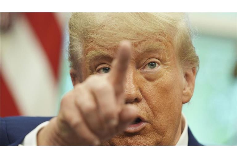 Donald Trump hat bei seiner Pressekonferenz zum Handelsdeal mit Großbritannien Werbung für Autos der Luxusmarke Rolls-Royce gemacht (Archivbild).