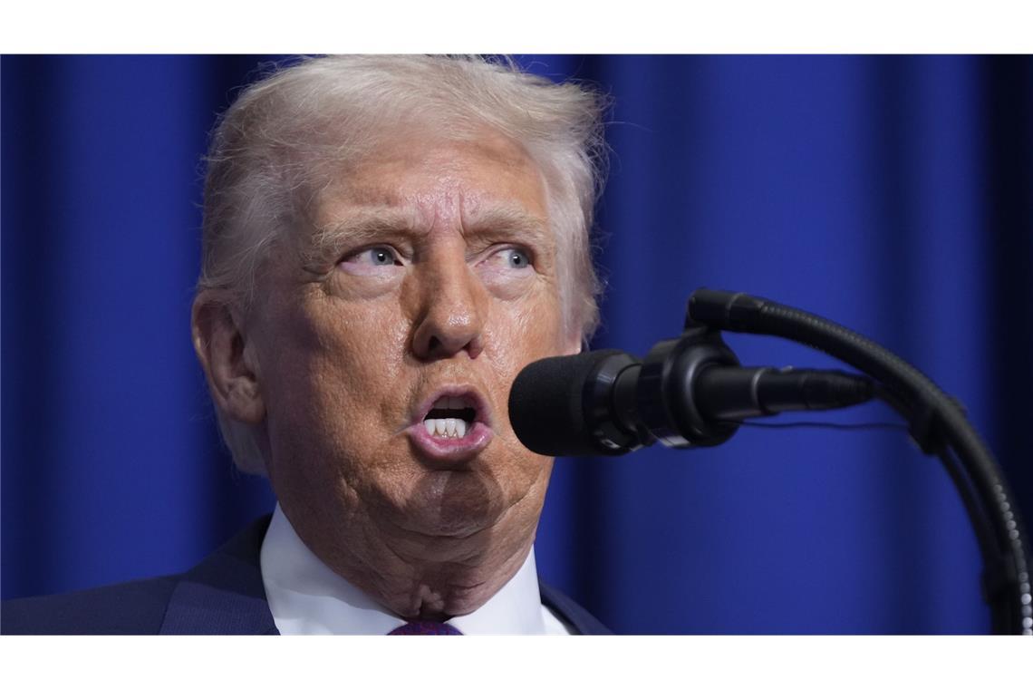 Donald Trump hat der iranischen Fußball-Nationalmannschaft den Verzicht auf die Teilnahme an der WM 2026 nahegelegt (Archivfoto).