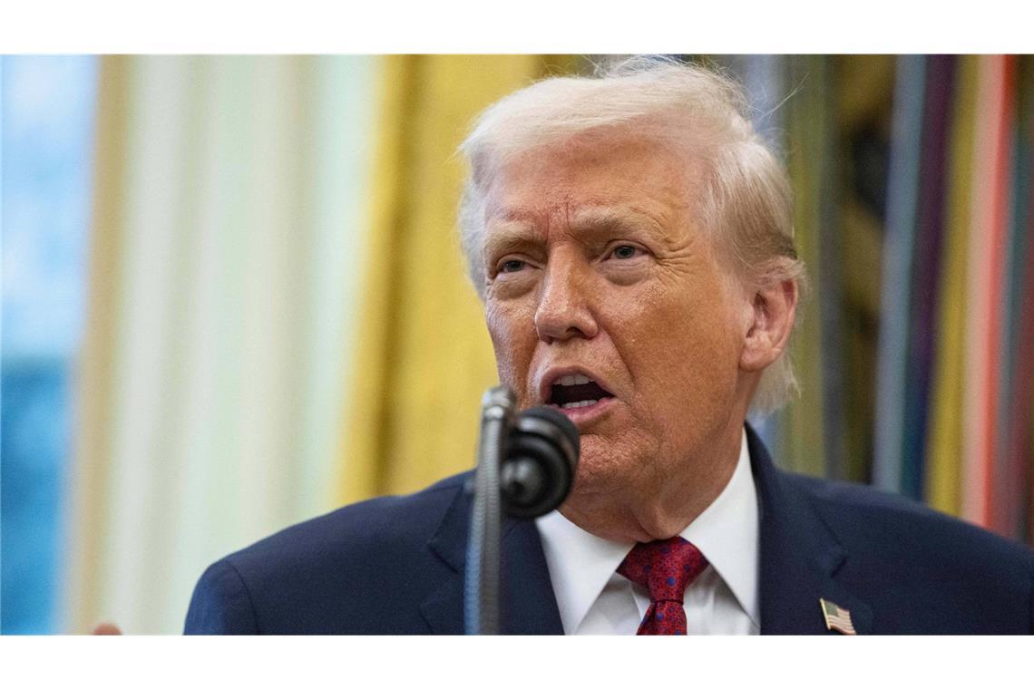 Donald Trump hat mit einem Kommentar zum Tod von US-Regisseur Rob Reiner  für Irritationen und Entrüstung gesorgt (Archivbild).