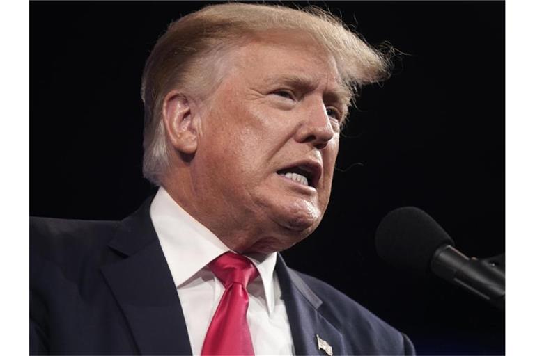 Donald Trump hatte im September erklärt, er werde sich wahrscheinlich nicht boostern lassen. Foto: Lm Otero/AP/dpa