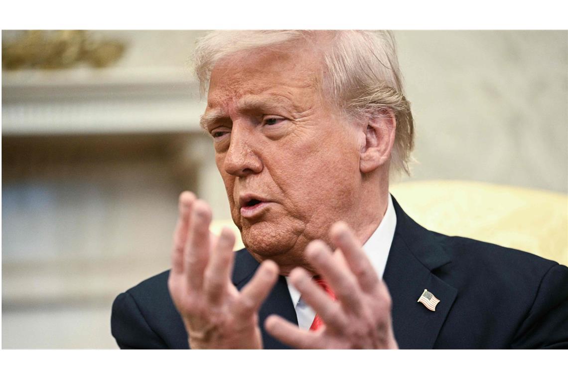 US-Richter: Trump-Regierung muss Radiosender wieder finanzieren Donald Trump liegt mit dem Sender Voice of America im Clinch.