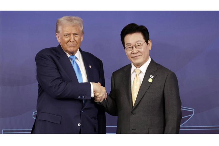 Trump genehmigt Südkorea Bau von atomgetriebenen U-Booten Donald Trump traf am Mittwoch den südkoreanischen Präsidenten Lee Jae-myung.