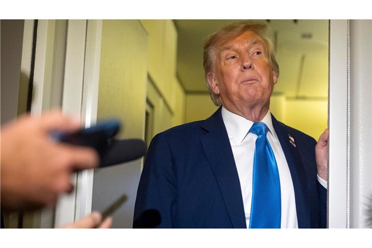 Donald Trump wendet sich mit scharfen Drohungen an Teheran.