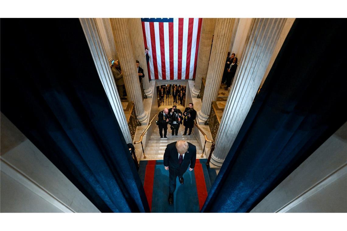 Trump schafft Fakten: Das sind die ersten Beschlüsse Donald Trump will unmittelbar nach seiner Vereidigung als US-Präsident folgenschwere Entscheidungen treffen.