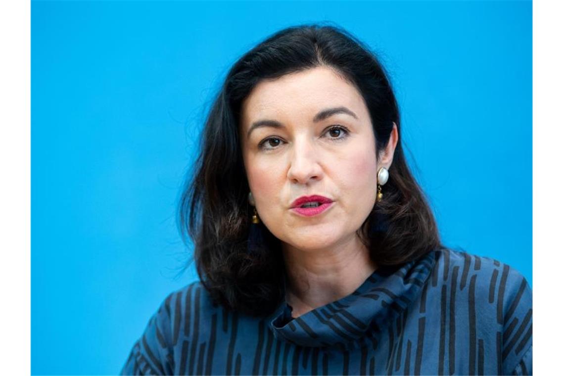 Dorothee Bär (CSU), Staatsministerin für Digitalisierung, spricht bei einer Pressekonferenz. Foto: Bernd von Jutrczenka/dpa Pool/dpa