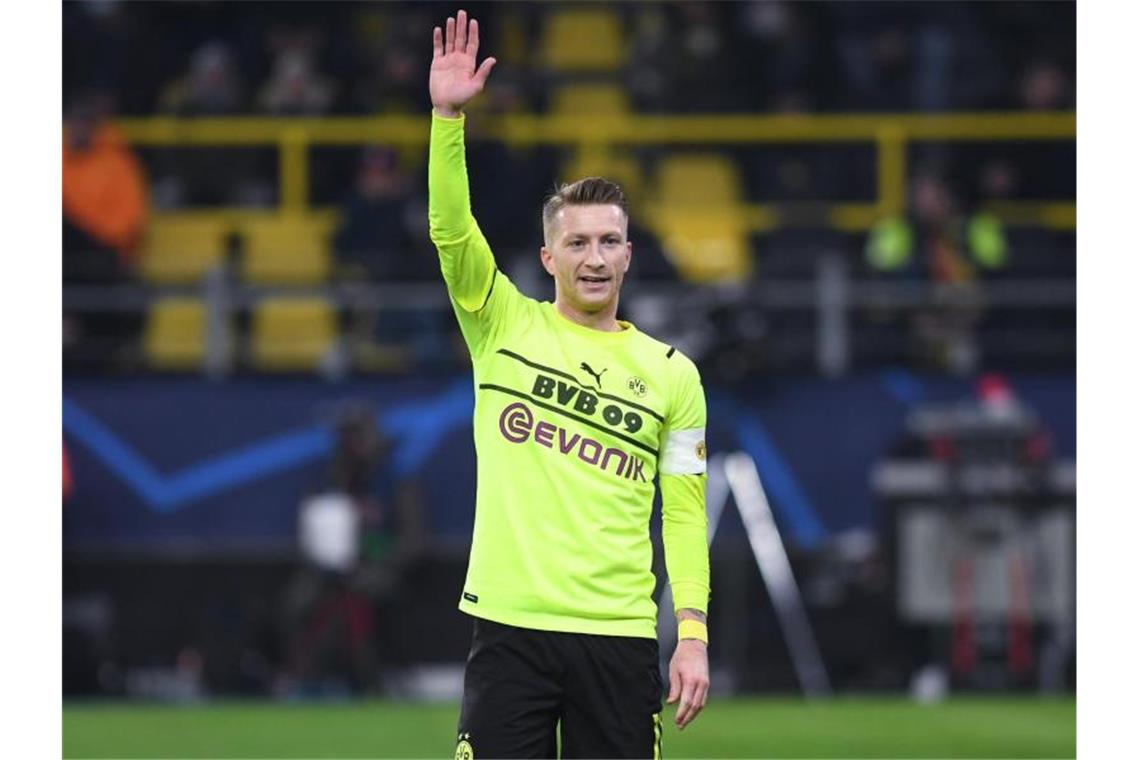 BVB-Wehmut beim Abschied - Reus: „Tut immer noch weh“ Dortmunds Marco Reus gestikuliert. Foto: Bernd Thissen/dpa