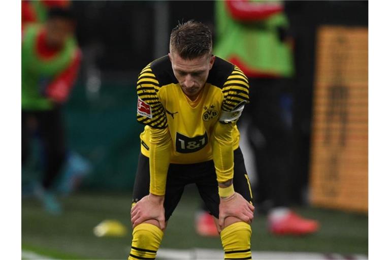 Dortmunds Marco Reus war nach der Niederlage gegen Bayer Leverkusen ratlos. Foto: Bernd Thissen/dpa