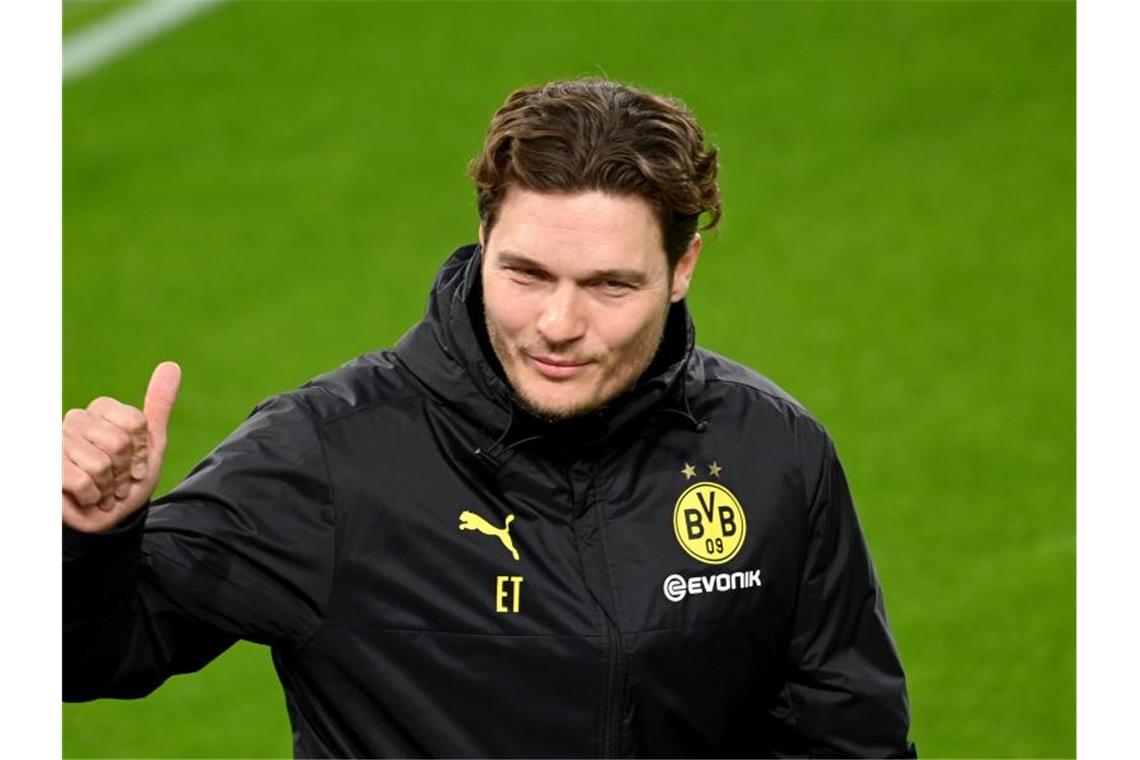 BVB schöpft neuen Mut: „Nicht den Fuß vom Gaspedal“ Dortmunds Trainer Edin Terzic trifft mit seiner Mannschaft am Mittwoch im Heimspiel auf den 1. FC Union Berlin. Foto: Federico Gambarini/dpa-Pool/dpa