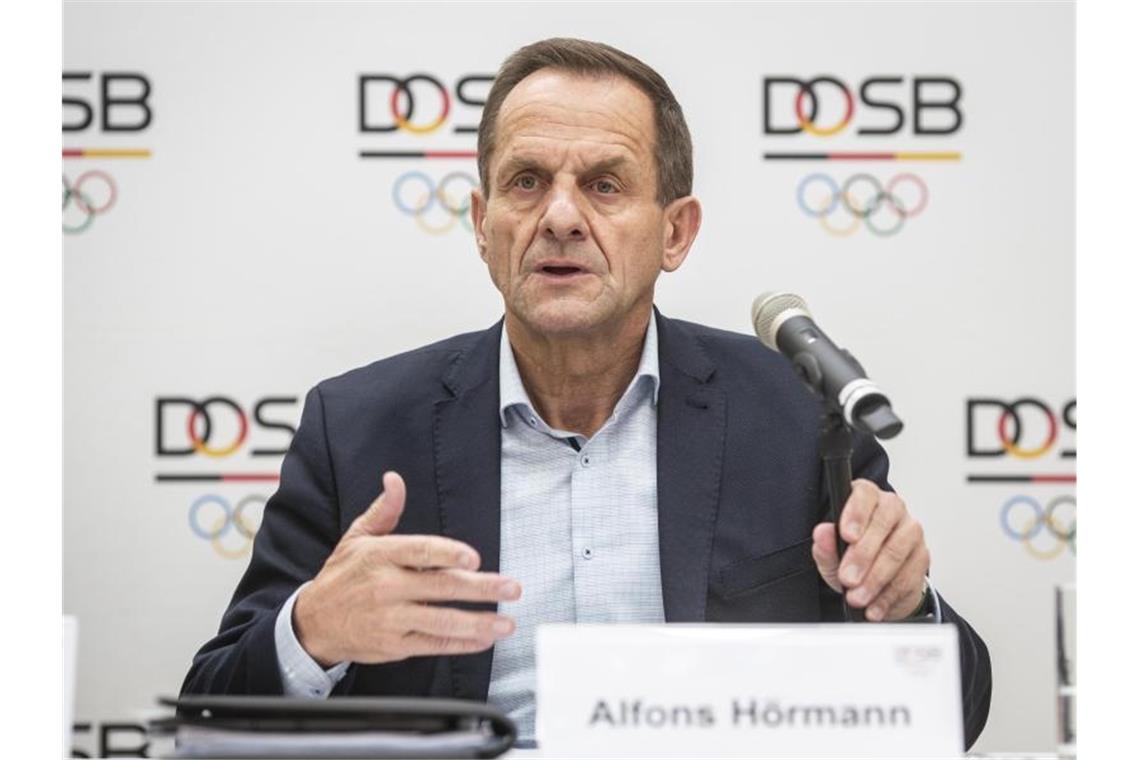 DOSB-Chef Alfons Hörmann bedankte sich für die erhöhte Sportförderung. Foto: Frank Rumpenhorst/dpa