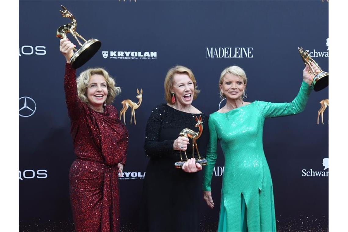 Drei Frauen, drei Ehrenpreise: Michaela May (l-r), Gaby Dohm und Uschi Glas. Foto: Uli Deck/dpa