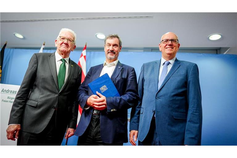 Drei Länder für die Raumfahrt: Deutschland soll mehr Geld geben. Dafür machen sich Winfried Kretschmann (l-r), Markus Söder und Andreas Bovenschulte stark.