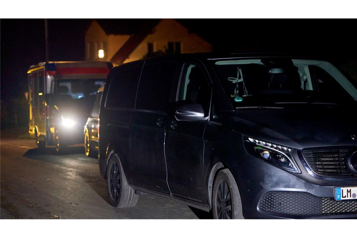 Drei Leichen wurden schon in der Nacht des Unglücks abtransportiert. (Archivbild)