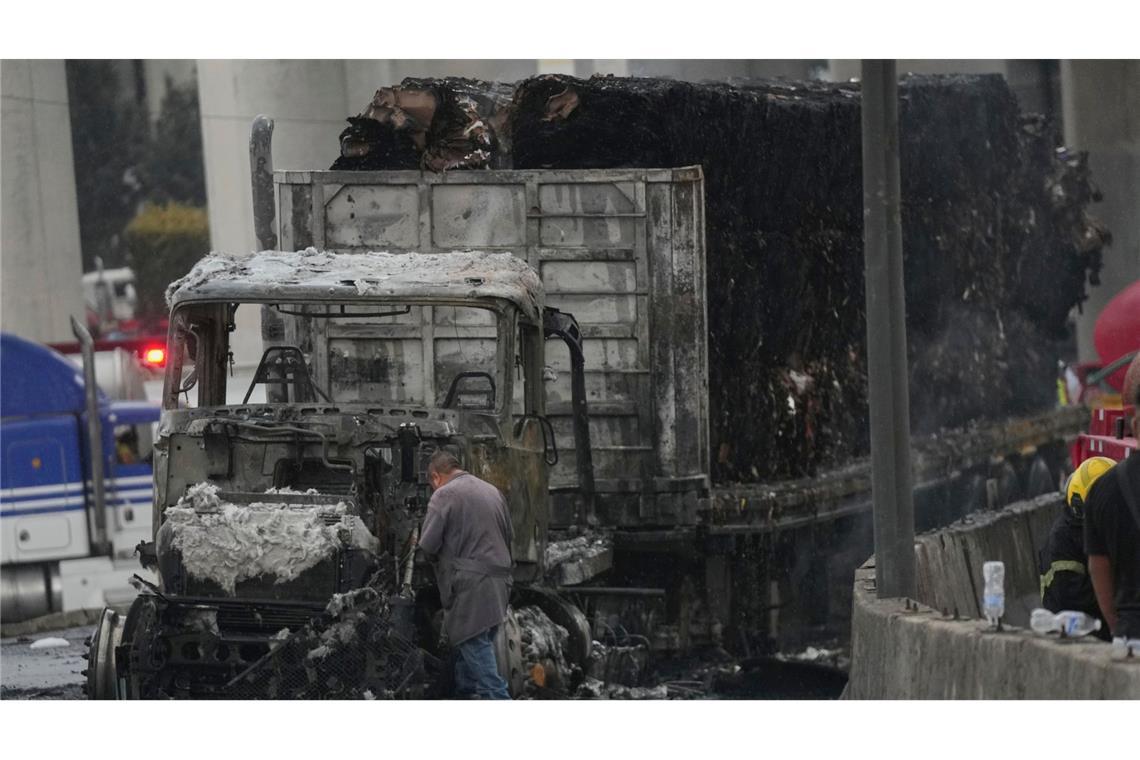 Mexiko: Drei Tote und 70 Verletzte nach Tankwagen-Explosion Drei Menschen kamen bei der Explosion ums Leben, 70 wurden verletzt.