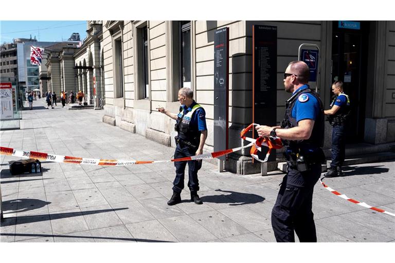 Drei Menschen wurden verletzt.