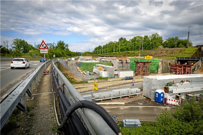 Drei Tage lang ist die B14 bei Backnang dicht. Foto: Alexander Becher