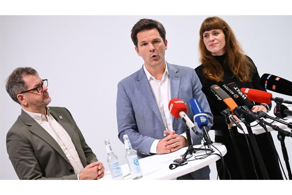 Drei,&nbsp; die zusammenkommen wollen: Werner Graf (links, Grüne),&nbsp; Steffen Krach (SPD)&nbsp; und Kerstin Wolter (Die Linke)