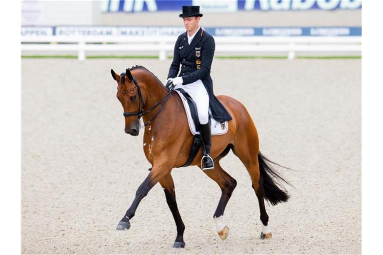 Dressurreiter Sönke Rothenberger auf seinem Pferd Cosmo. Foto: Rolf Vennenbernd