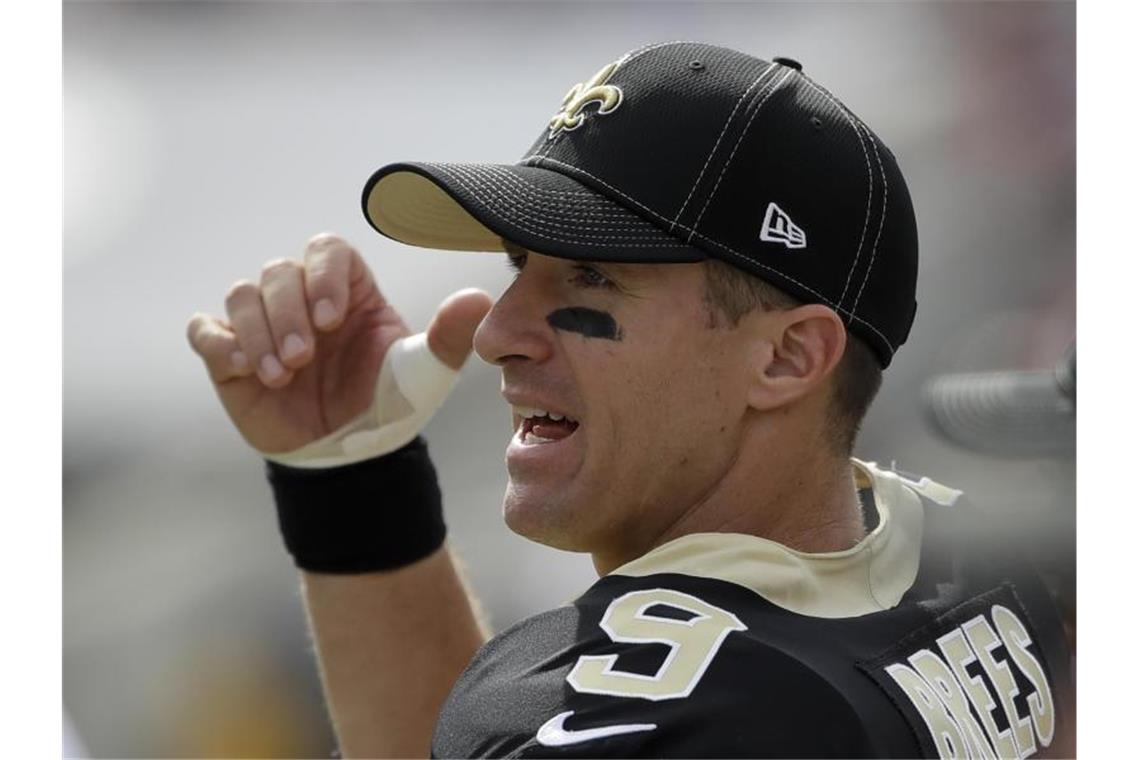 NFL: Quarterback Brees fehlt New Orleans Saints wochenlang Drew Brees wird wohl mehrere Wochen ausfallen. Foto: Marcio Jose Sanchez/AP/dpa