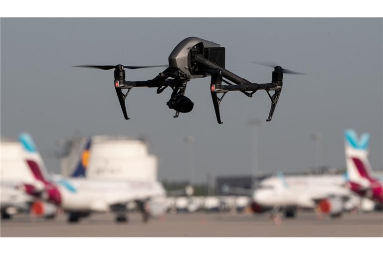 Drohnen in der Nähe von Flughäfen sind eine Gefahr.