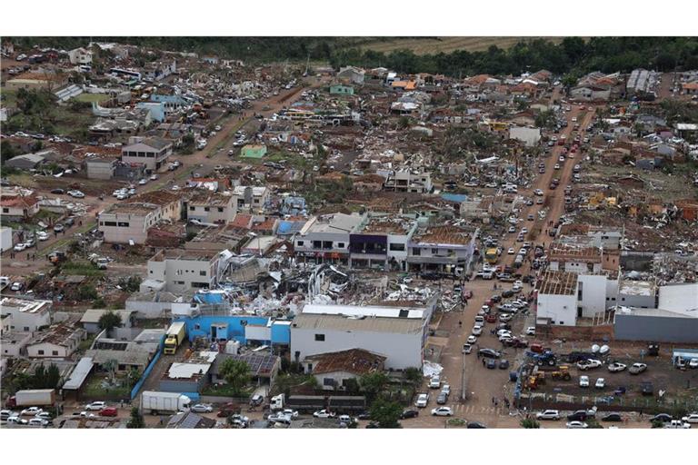 Drohnenaufnahmen zeigten ganze Stadtteile in Trümmern. (Handout)