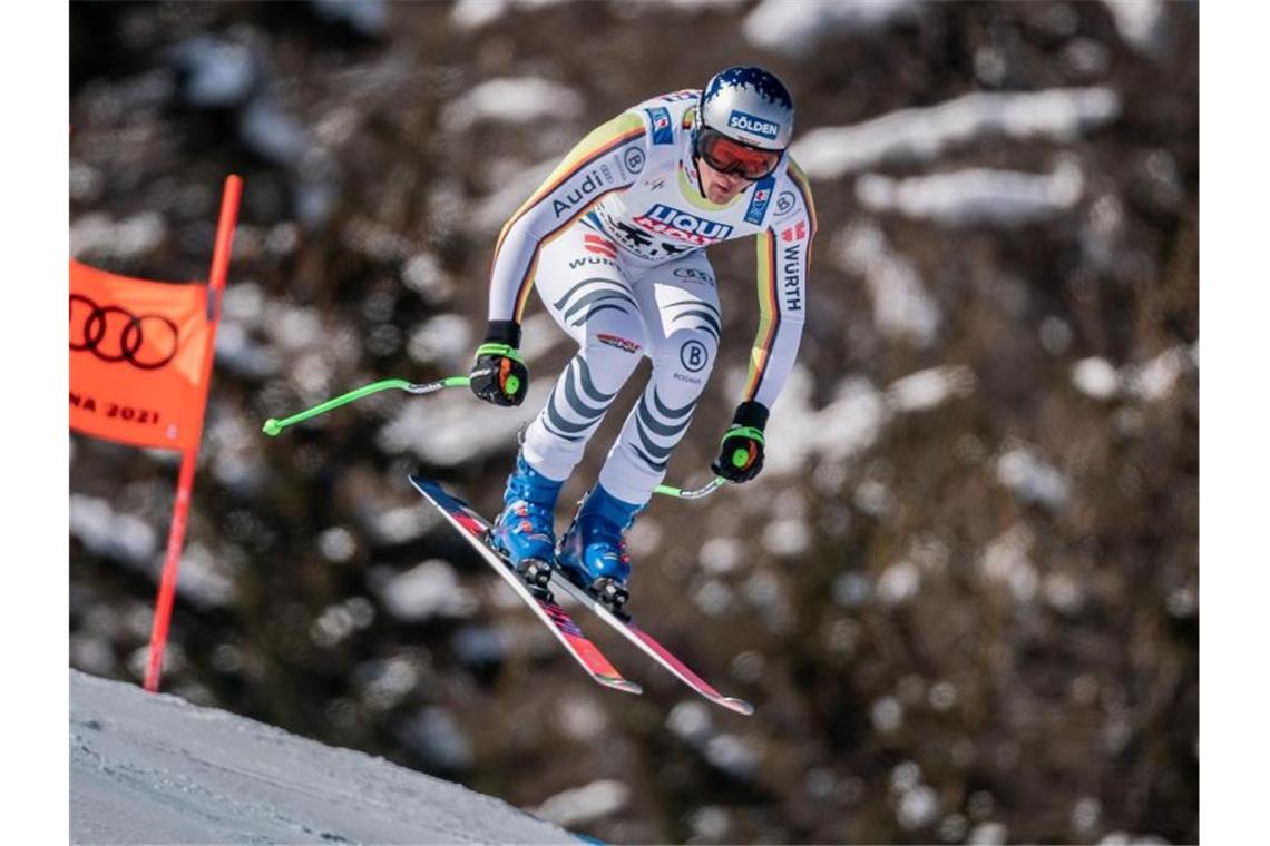 Skirennfahrer Thomas Dreßen nach Verletzung wieder zurück DSV-Star Thomas Dreßen fährt nach einer Knieoperation erstmals wieder Ski. Foto: Michael Kappeler/dpa