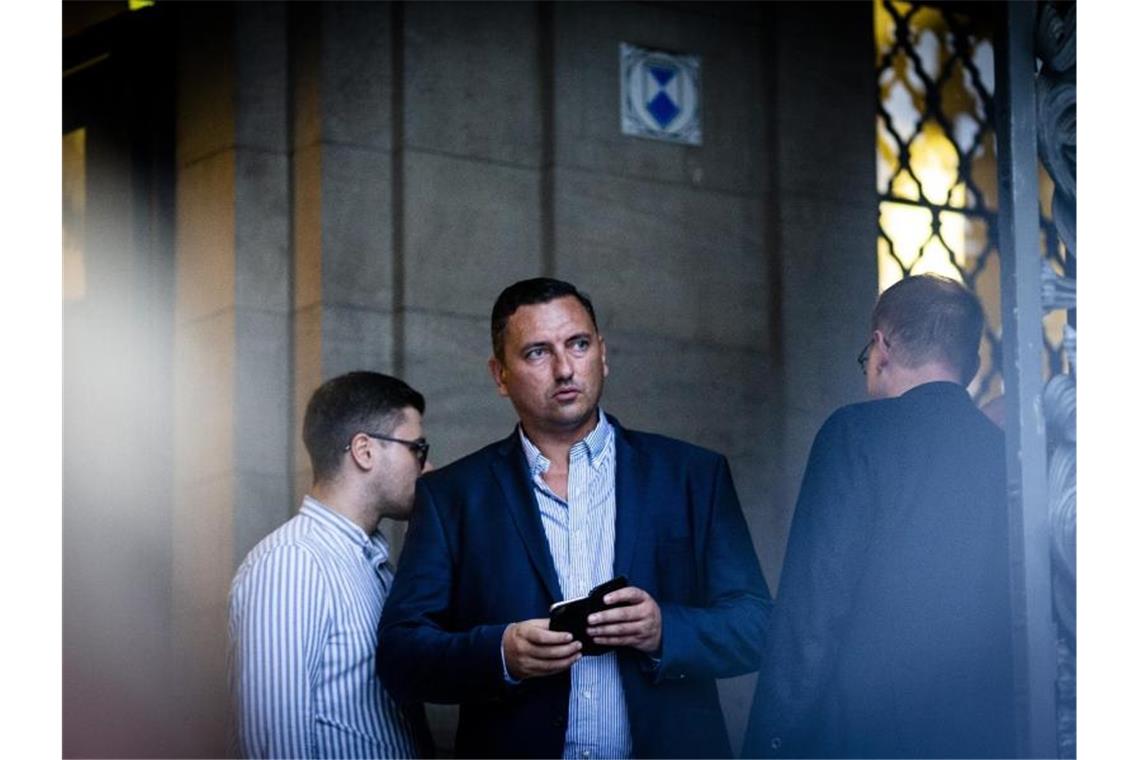 Dubravko Mandic (AfD) bei einer Veranstaltung. Foto: Alexander Prautzsch/dpa/Archivbild