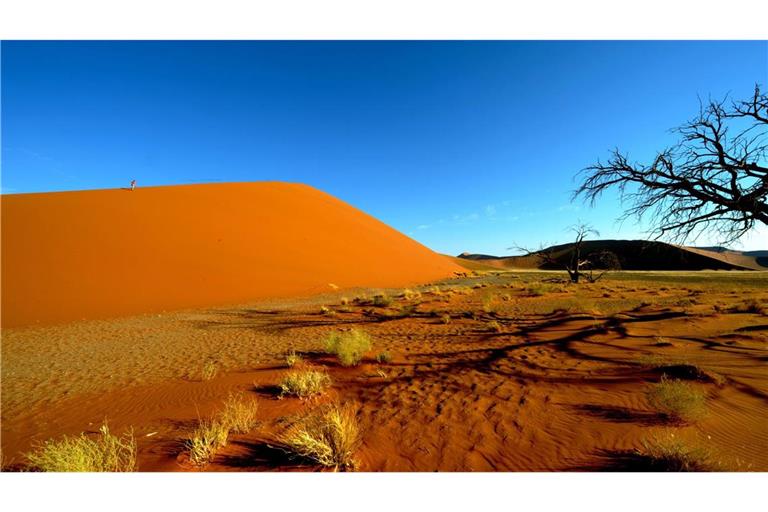 Dünen in Sossusvlei nahe Sesriem im Namib Naukluft Park (Namibia) (Archivbild).