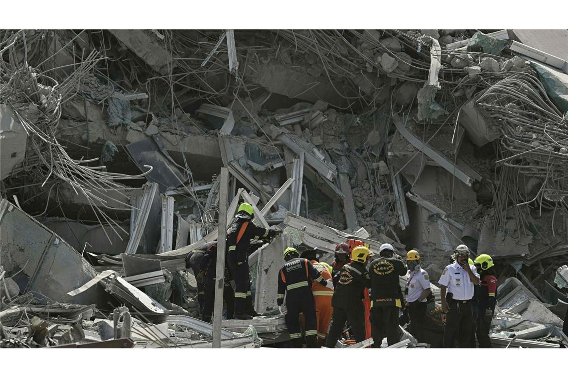 Zahlreiche Opfer in Myanmars Hauptstadt Durch das schwere Erdbeben in Südostasien ist in der thailändischen Hauptstadt Bangkok ein im Bau befindliches Hochhaus eingestürzt.