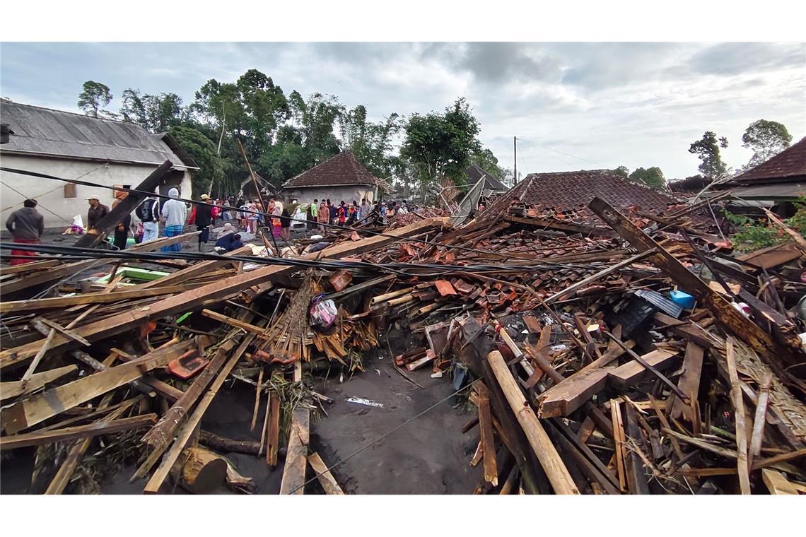 Durch die Eruption lagen mehrere Häuser in Schutt und Asche.
