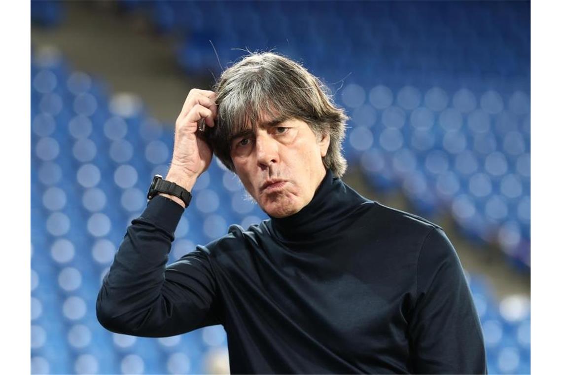 Das sportliche Jahr 2020 in Zitaten Durchlebte ein sehr wechselhaftes Jahr mit dem DFB-Team: Bundestrainer Joachim Löw. Foto: Christian Charisius/dpa