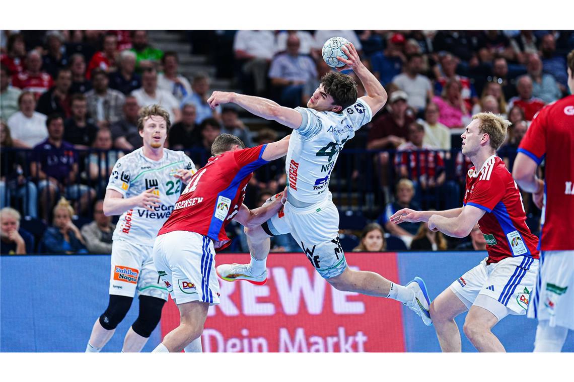 Durchsetzungsstarker Spielmacher mit Drang zum Tor: Göppingens Elias Newel.