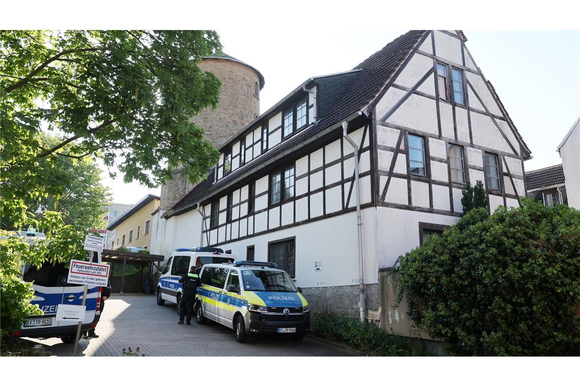 Dobrindt verbietet "Königreich Deutschland" Durchsucht wurde unter anderem in Gera.