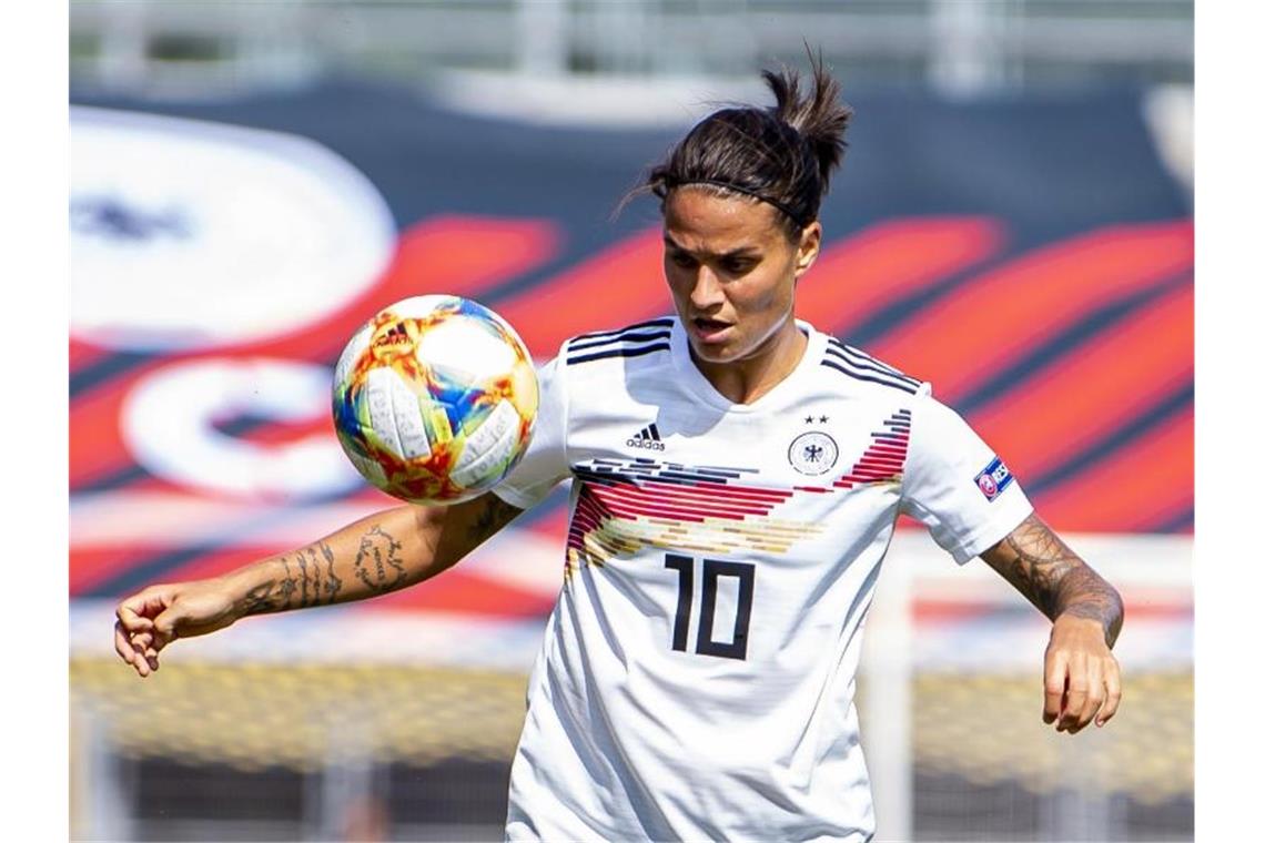 DFB-Frauen in Portugal: „Wir sind die bessere Mannschaft“ Dzsenifer Marozsan ist gegen Portugal wieder dabei. Foto: David Inderlied/dpa